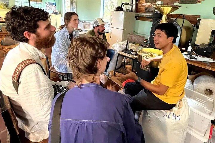 ダラットでコーヒー淹れ体験 地元の人たちと