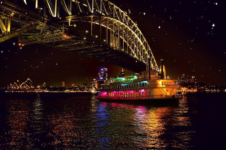 Crucero con cena por Sydney CABARET