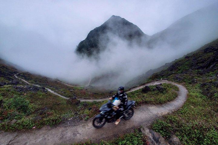 ハザンループ4日バイクアドベンチャーセルフドライブまたはイージーライダー