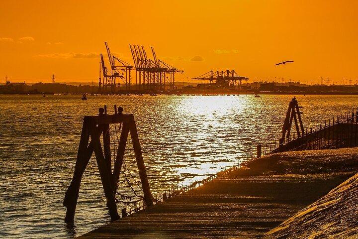 Romantic Southampton: Couples Walking Tour & Game