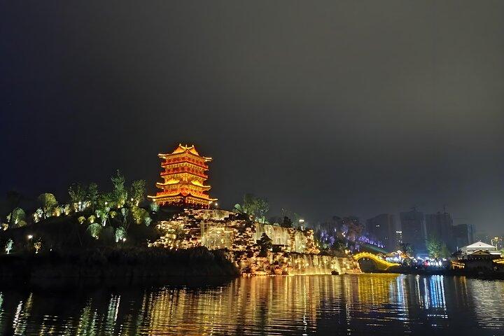 大豆岩彫刻と古代町プライベート文化日帰りツアー