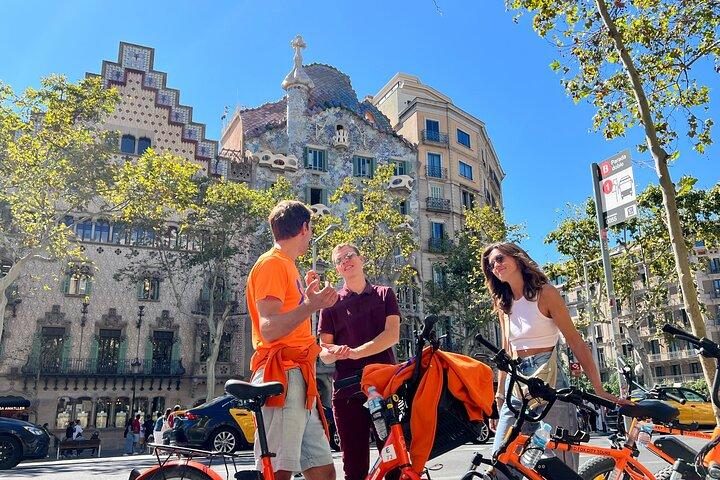 Barcelona Gaudi cykeltur: Modernistiske højdepunkter med cykel eller E-bike