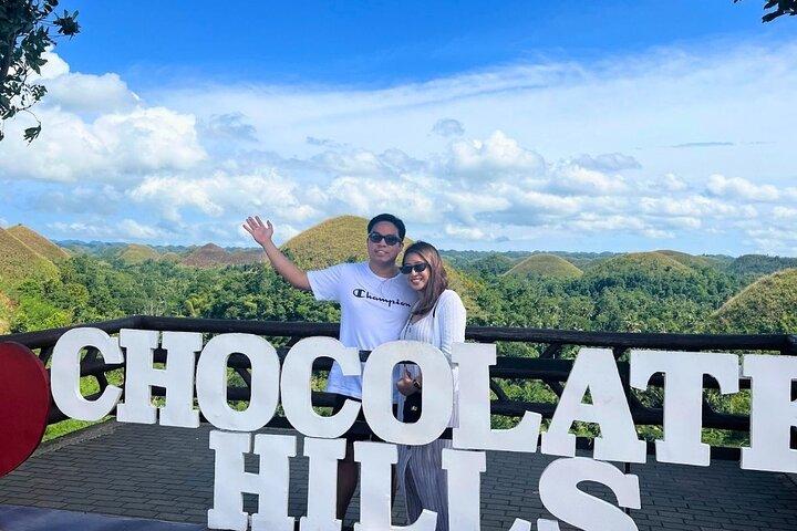 ボホール・チョコレート・ヒルズ＆ターシエ＆ロボック川シェアツアー