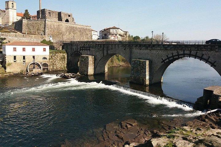 ポルト発、バルセロス、ポンテ・リマ、ヴィアナ・カステロプライベートツアー