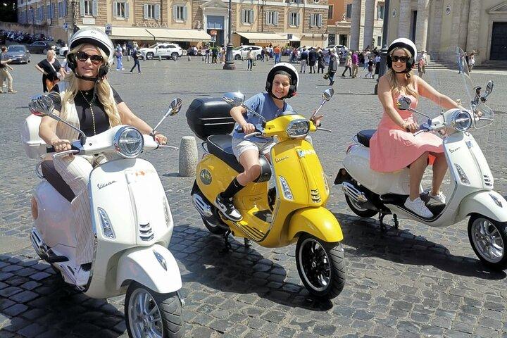 Rome Vespa Tour with Gelato Stop