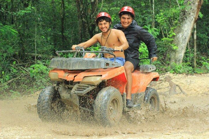 Cancún Jungle Adventure ATVs, tirolinas y natación en Cenote
