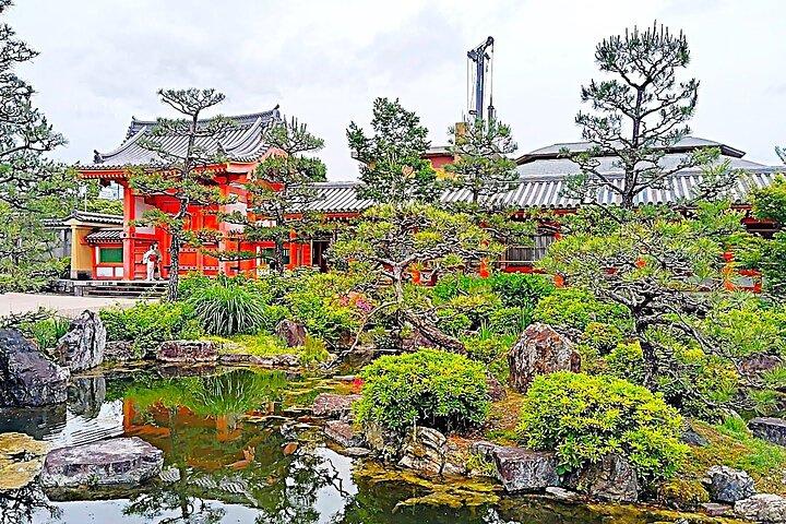 京都： 1,001体の三十三間堂の観音像