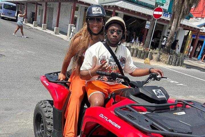 Alquiler de scooters, alquiler de vehículos todo terreno y alquiler de buggy, Nassau, Bahamas