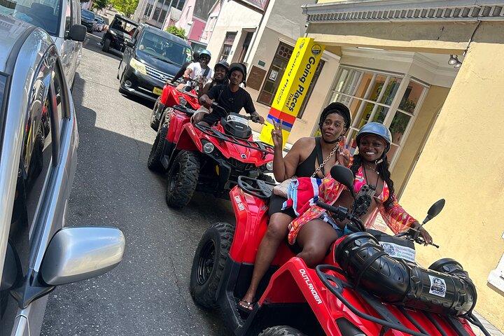 Alquiler de scooters, alquiler de vehículos todo terreno y alquiler de buggy, Nassau, Bahamas