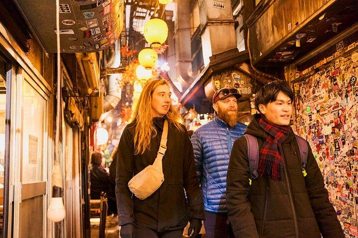 Tokyo Shinjuku Historical & Backstreets Excursão a pé
