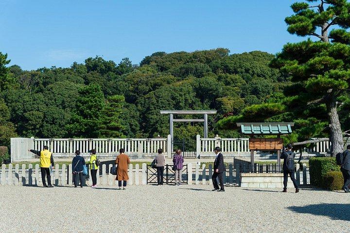 Customizable Osaka Historical Full Day Walking Tour