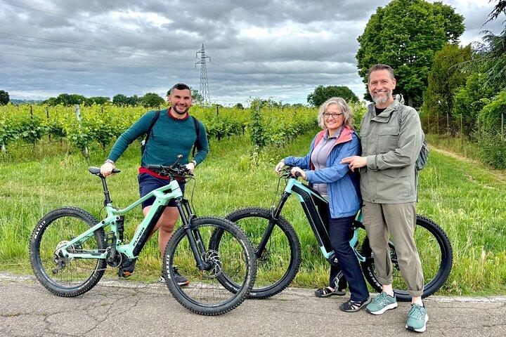 E-bike & Food Tour: パルミジャーノ・レッジャーノ、バルサミコ&ランブルスコ