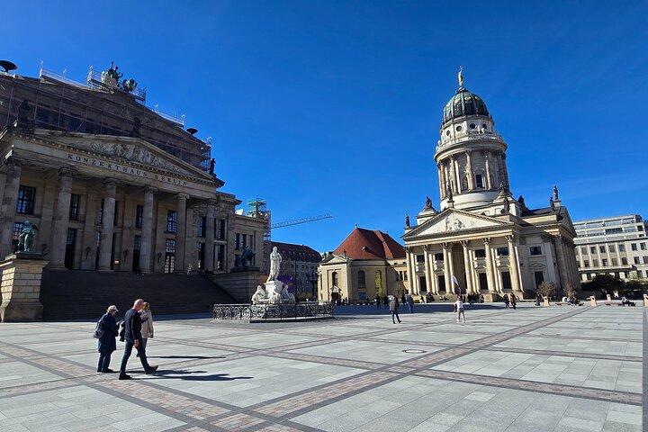 Berlin VIP TOUR - Visite privée en bus avec chauffeur et guide