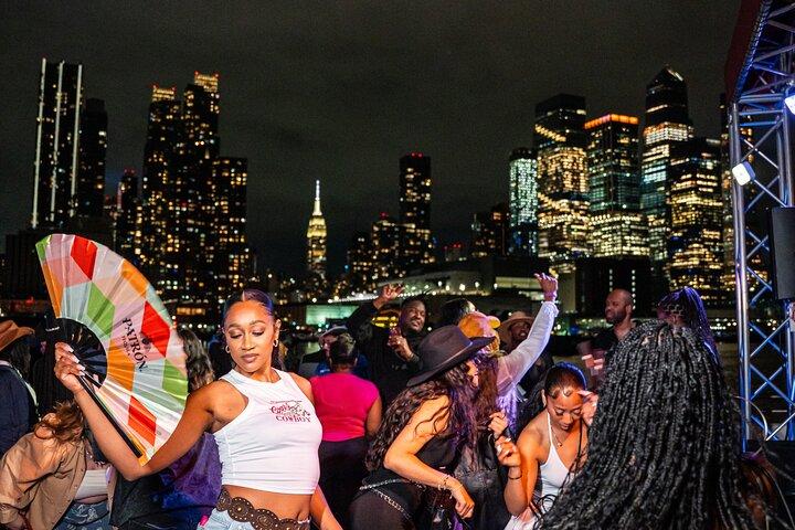 NYC Sip 'N Groove Cruise with DJ