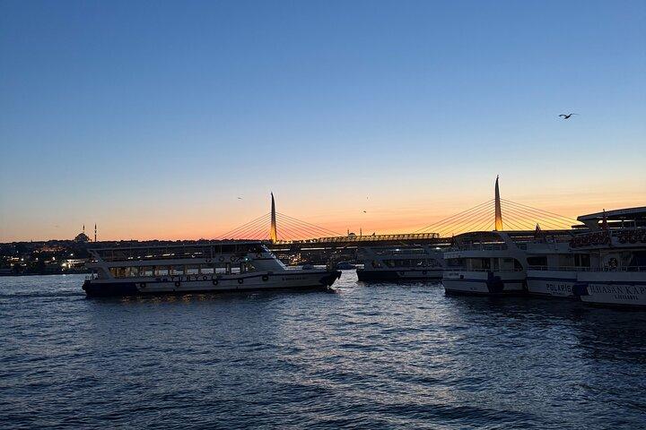 Profitez du Bosphore d’Istanbul : 2 - Heures Croisières de jour, coucher de soleil et nuit