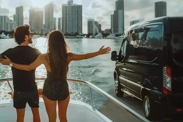 Miami Insider : ボートクルーズ（オプション）付き小グループシティツアー