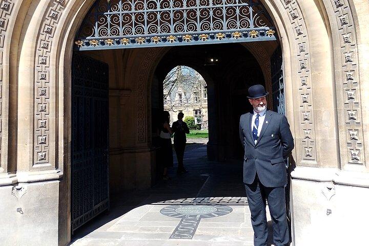 Classic Cambridge Walking Tour with Certified Guide