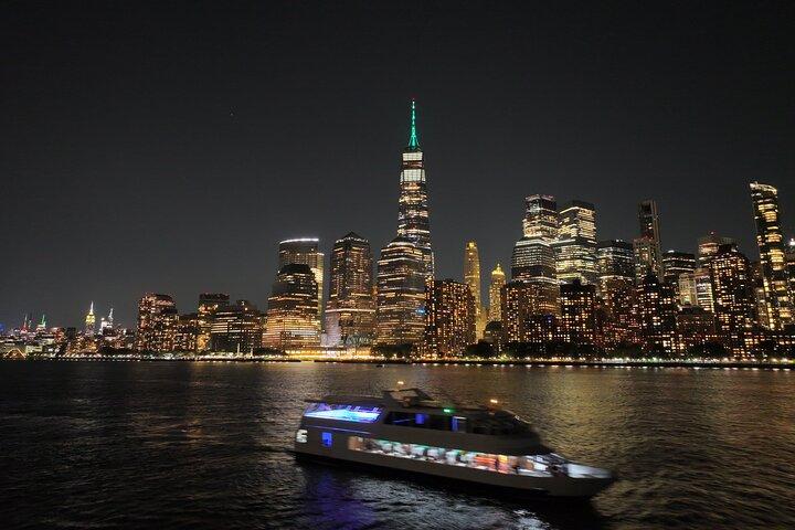 NYC New Year's Eve Dinner on Luxury Yacht with Open Bar