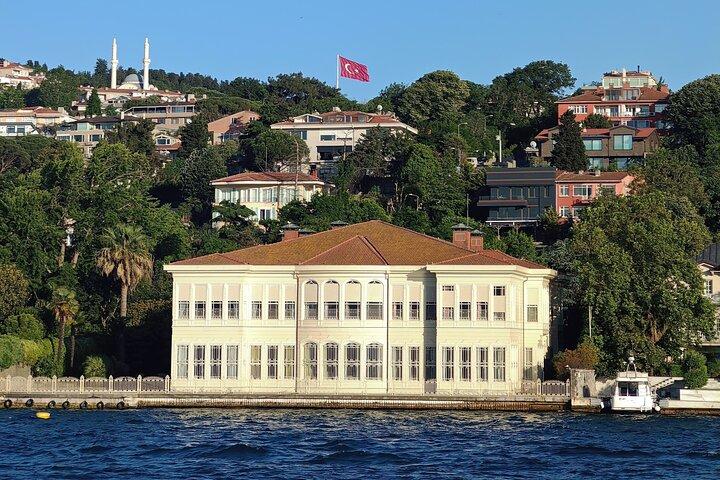 Profitez du Bosphore d’Istanbul : 2 - Heures Croisières de jour, coucher de soleil et nuit
