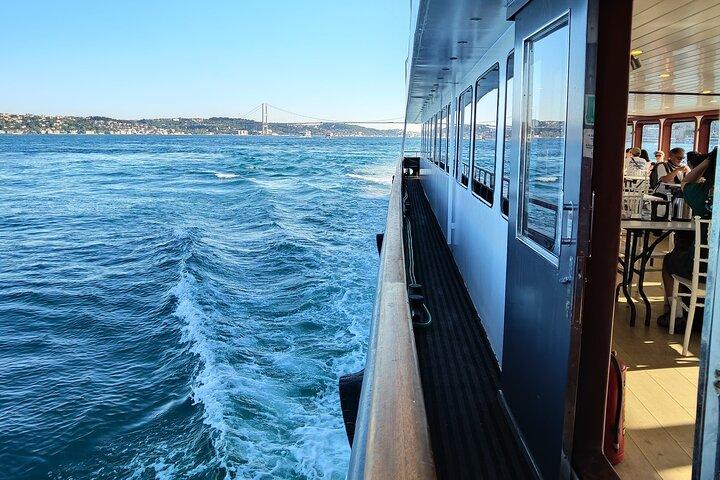 Profitez du Bosphore d’Istanbul : 2 - Heures Croisières de jour, coucher de soleil et nuit
