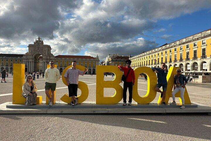 Lisbon : Private Tuk Tuk — アルファマ、隠れた宝石＆ビューポイント