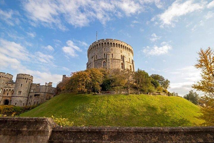De Londres: Visite guidée d'une journée du château de Windsor en train