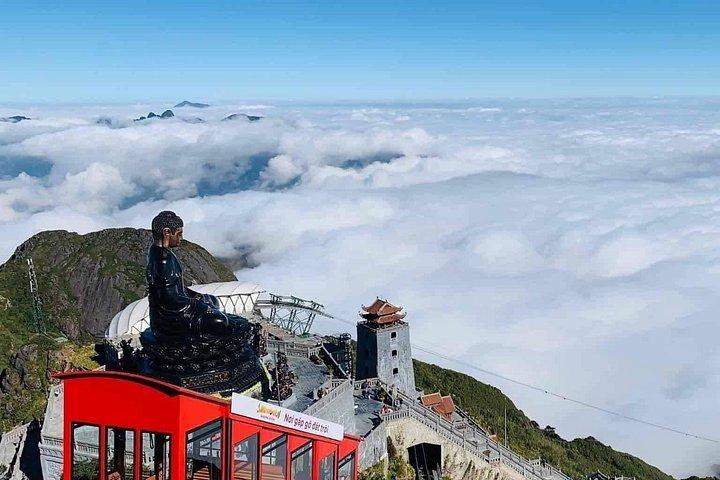 ハノイ発：サパトレック、猫村＆ファンシパンサミットツアー