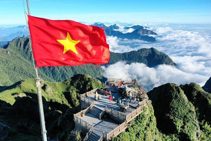 From Hanoi: Sapa Trek, Cat Cat Village & Fansipan Summit Tour