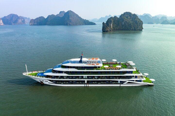 Luxus Halong & Lan Ha Bay Cruise 2D1N mit Balkon & Badewanne