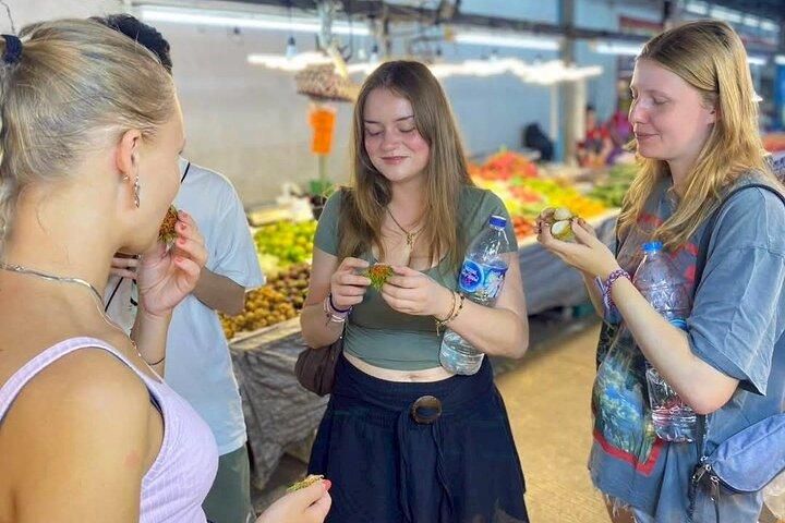 Kochabendkurs Chiang Mai Besuchen Sie den Bio-Garten und -Markt