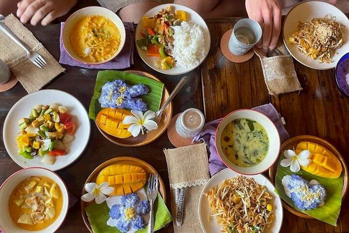 Kochabendkurs Chiang Mai Besuchen Sie den Bio-Garten und -Markt