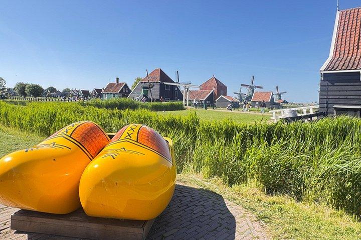 Escape Amsterdam: E-Bike to Zaanse Schans Windmills & Zaandam
