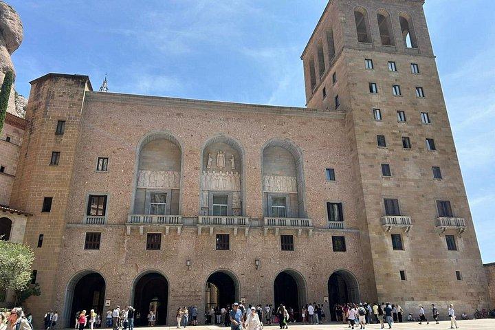 Monastère de Barcelone à Montserrat: Visite, Transferts & Basilique