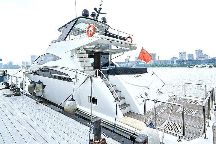 Hoteller i nærheden af Shanghai Huangpu River Luxurious Private VIP Yacht Cruise