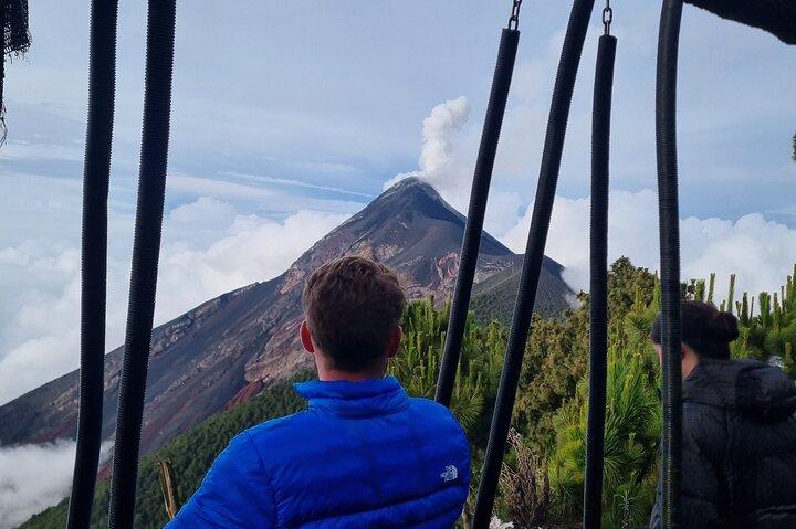 アカテナンゴ火山とフエゴ火山を2日間でハイキング