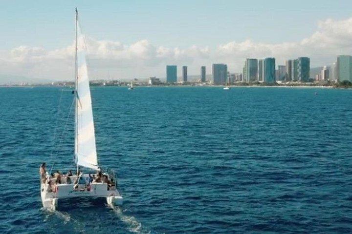 ワイキキの手頃な価格のアフタヌーンセイル