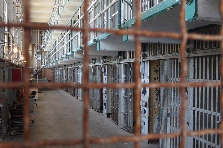 Inside Alcatraz Ticket com um San Francisco E-Bike Aluguer