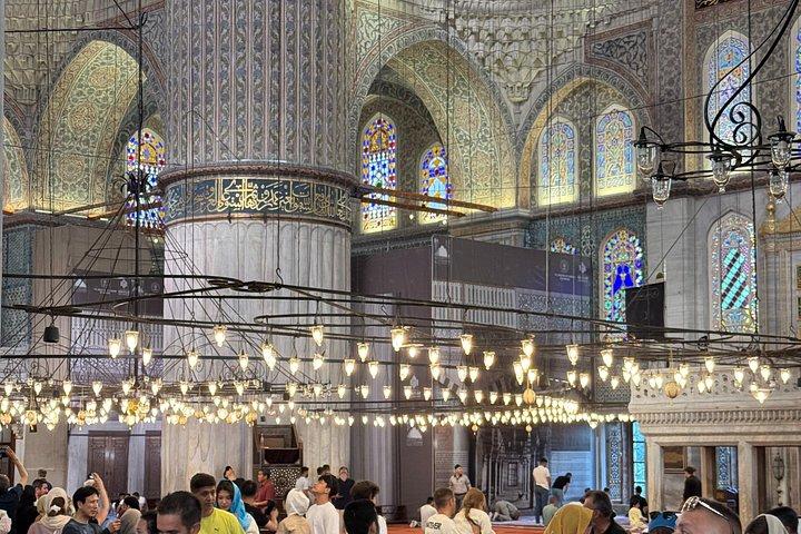 イスタンブール・イン・ワンデイ・アヤソフィア、ブルーモスク、鉄の教会、ボート
