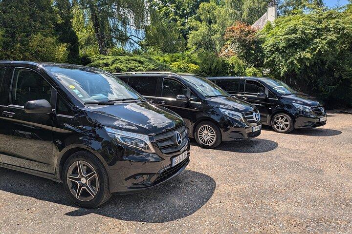 Privétransfer van Parijs City of CDG naar Caen of Bayeux