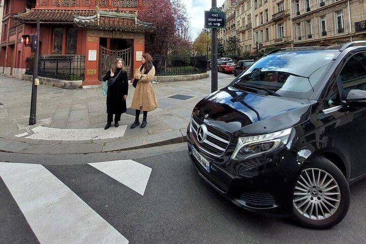 Privétransfer van Parijs City of CDG naar Caen of Bayeux