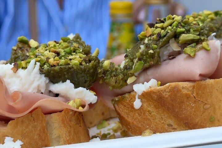 Food Tour in Taormina with Locals