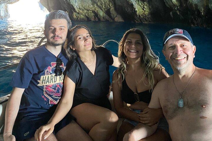 Blue Cave en Onze-Lieve-Vrouw van de Rotsen Privéboottocht tot 6 personen