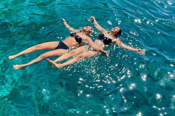 Blue Cave en Onze-Lieve-Vrouw van de Rotsen Privéboottocht tot 6 personen