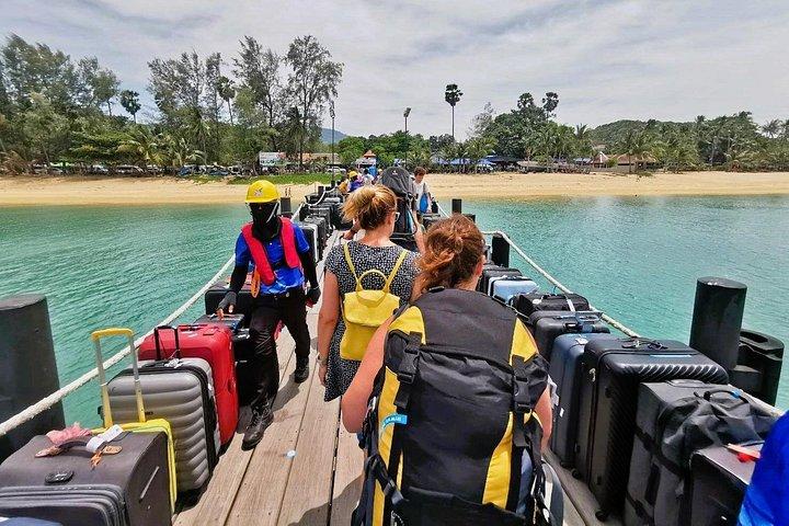Phi Phi to Koh Samui Smooth Transfer by Speedboat Bus Catamaran