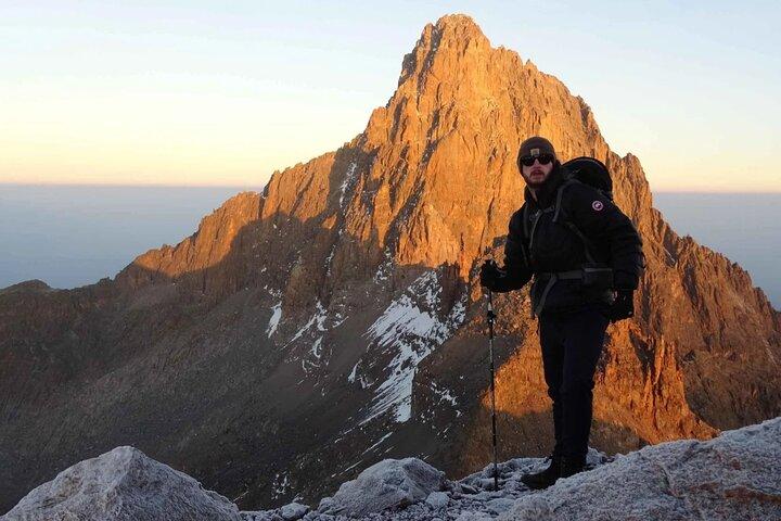 5 días al monte Kenia escalando la ruta Chogoria Naro Moru