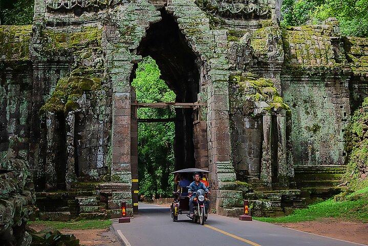 Full Day Angkor Wat with Sunset by Tuk Tuk