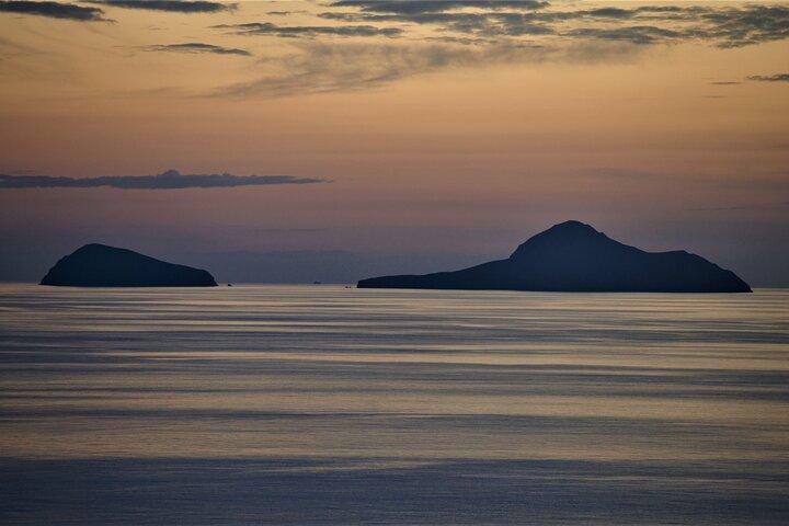Santorini Private Weinprobe mit Abendessen im Weingut Venetsanos