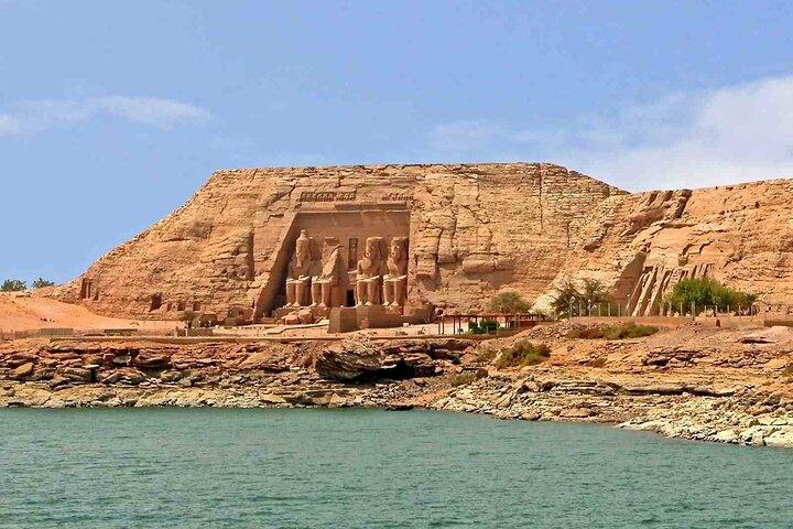 Abu Simbel Heldagstur från Aswan