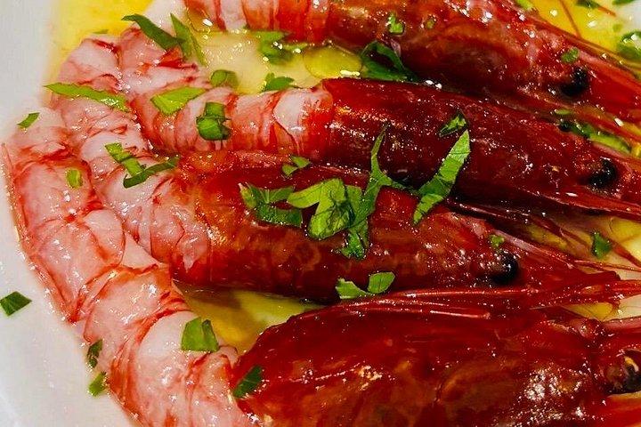 タオルミーナのシチリア人の家でエトナのワインと料理の試飲