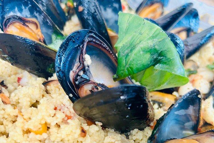 タオルミーナのシチリア人の家でエトナのワインと料理の試飲